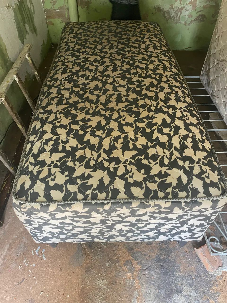 Uma cama box de casal uma cama de solteiro box e um couxao solteiro  - Foto 5