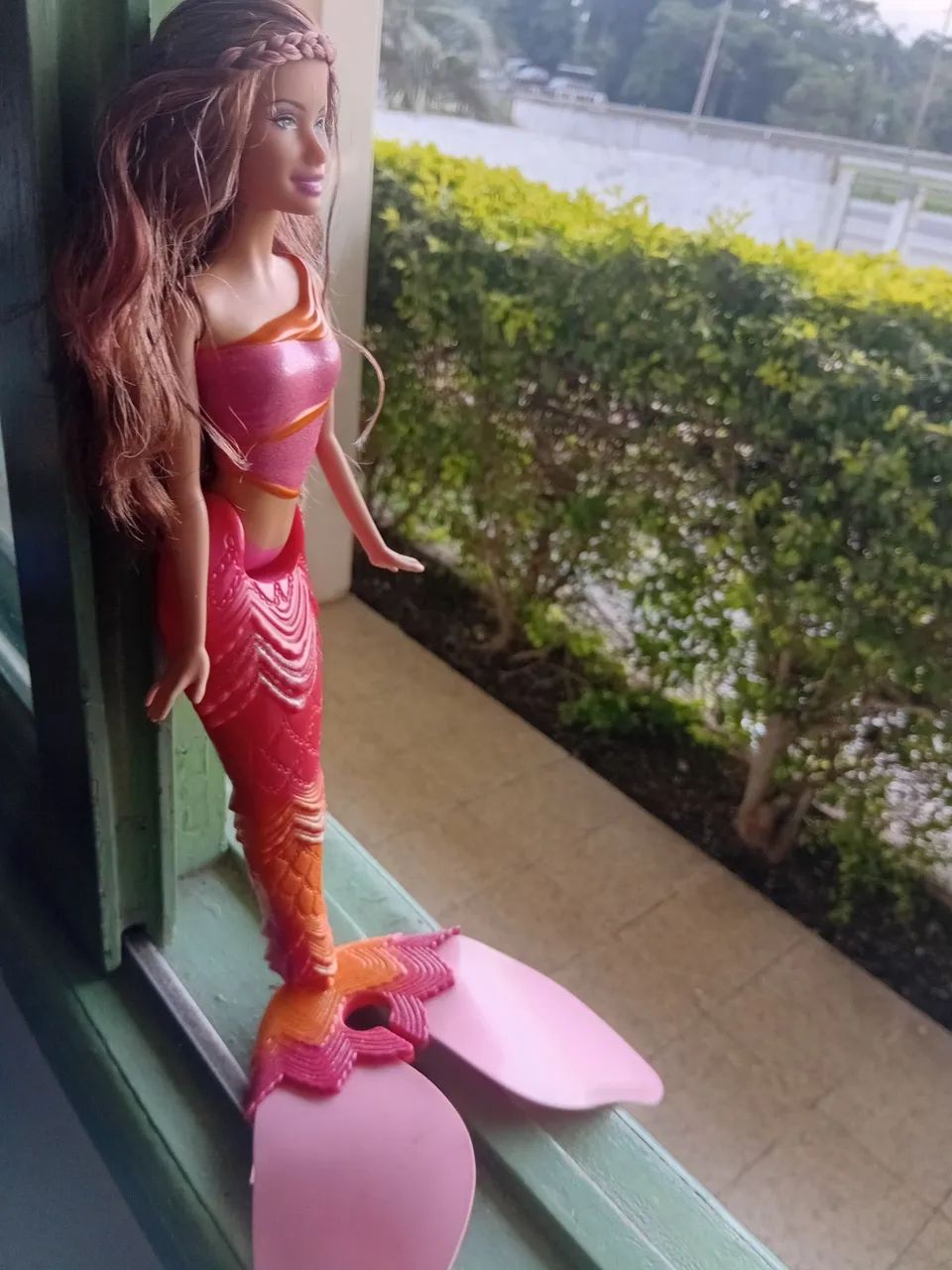 Barbie Sereia Com Calda Giratória  - Foto 3