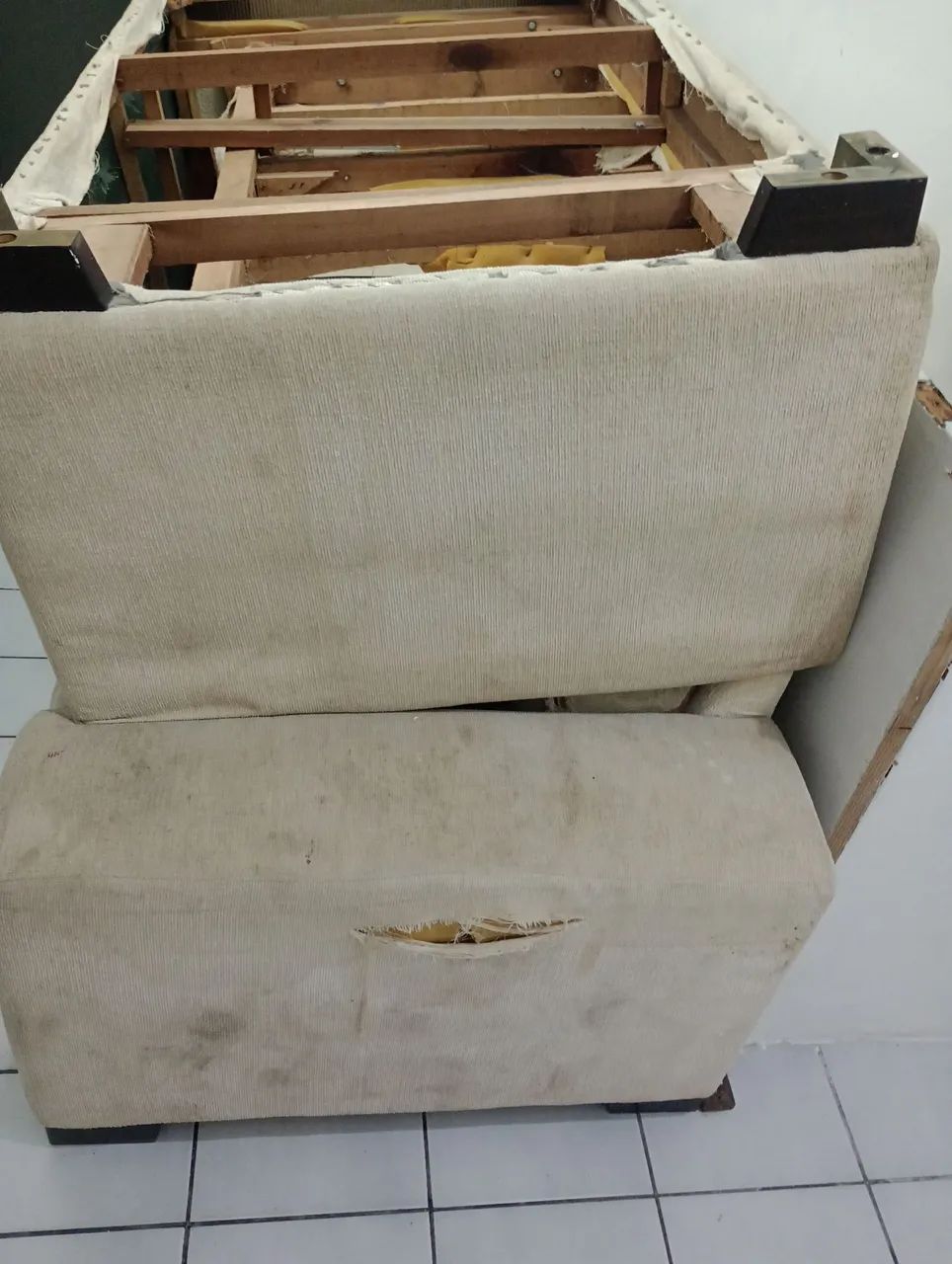 Sof á 2 e 3 lugares para reforma - Foto 2