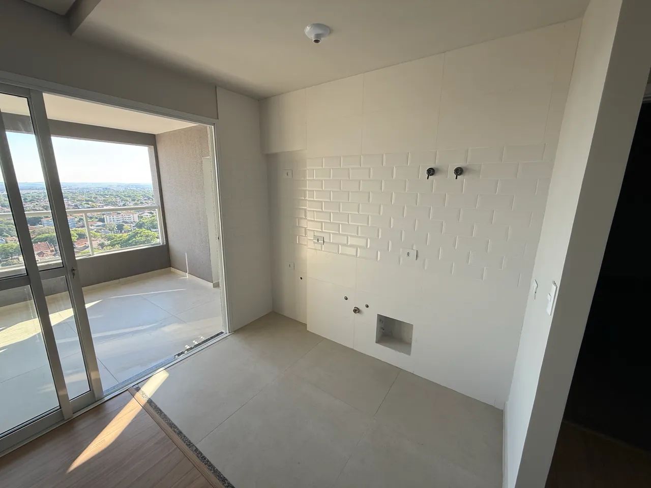 Alugo Apartamento com 2 dormitórios - Edifício Sequoia - Maringá/PR - Próximo a UEM  - Foto 3