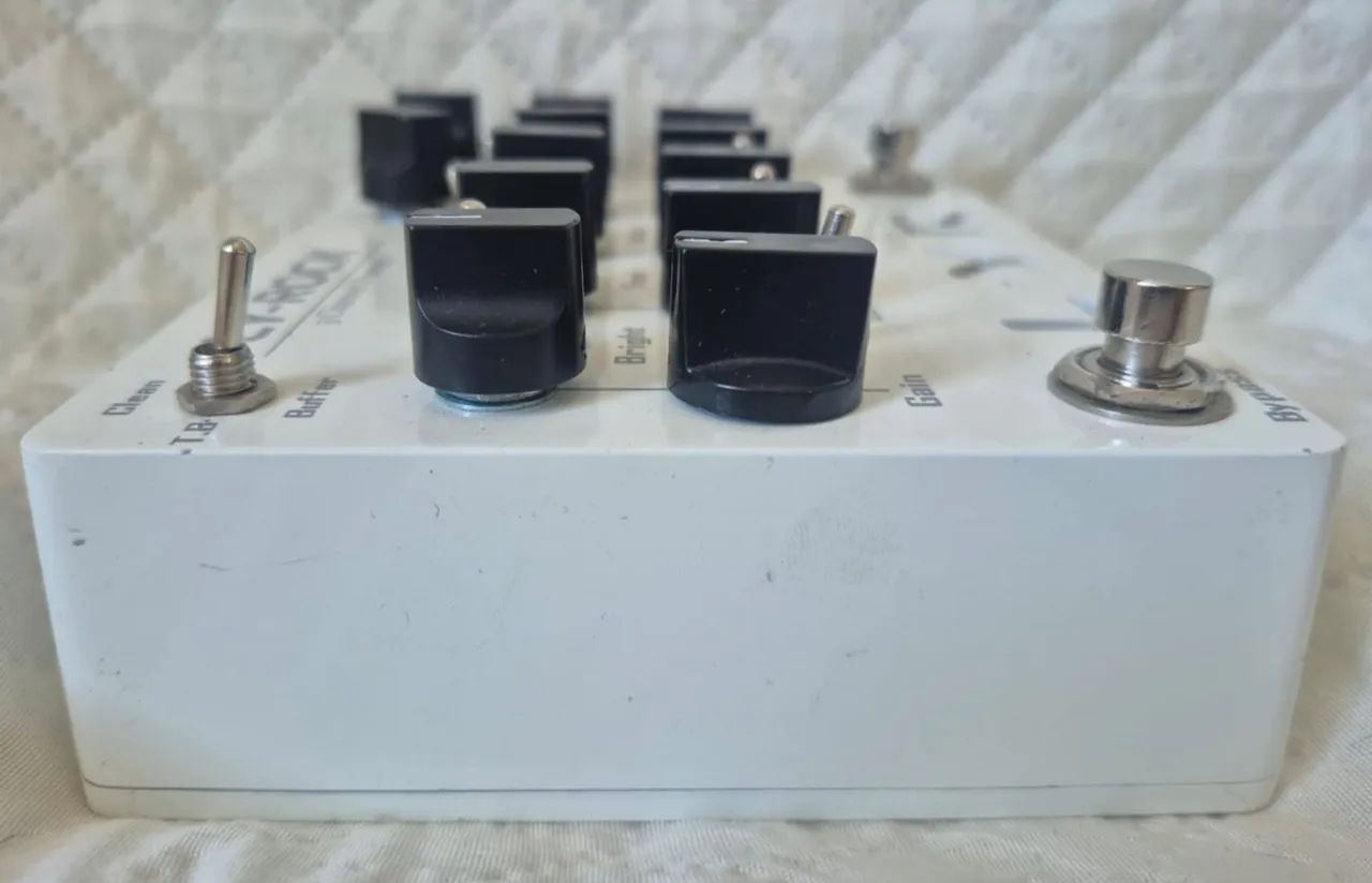 LY-ROCK LYR 3チャンネルプリアンプ Pedal Ly Rock LYR preamp de 3 canais clean overdrive crunch