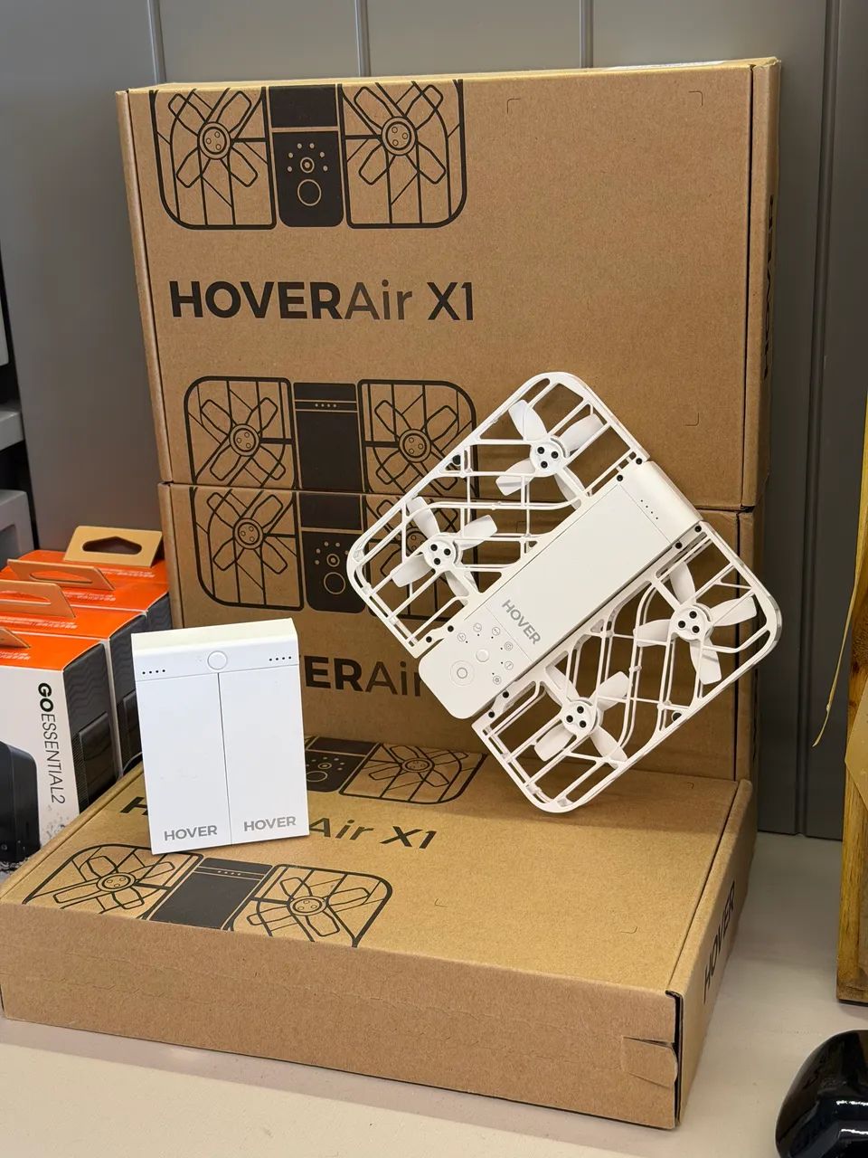Drone HOVERAir X1 com câmera inteligente
