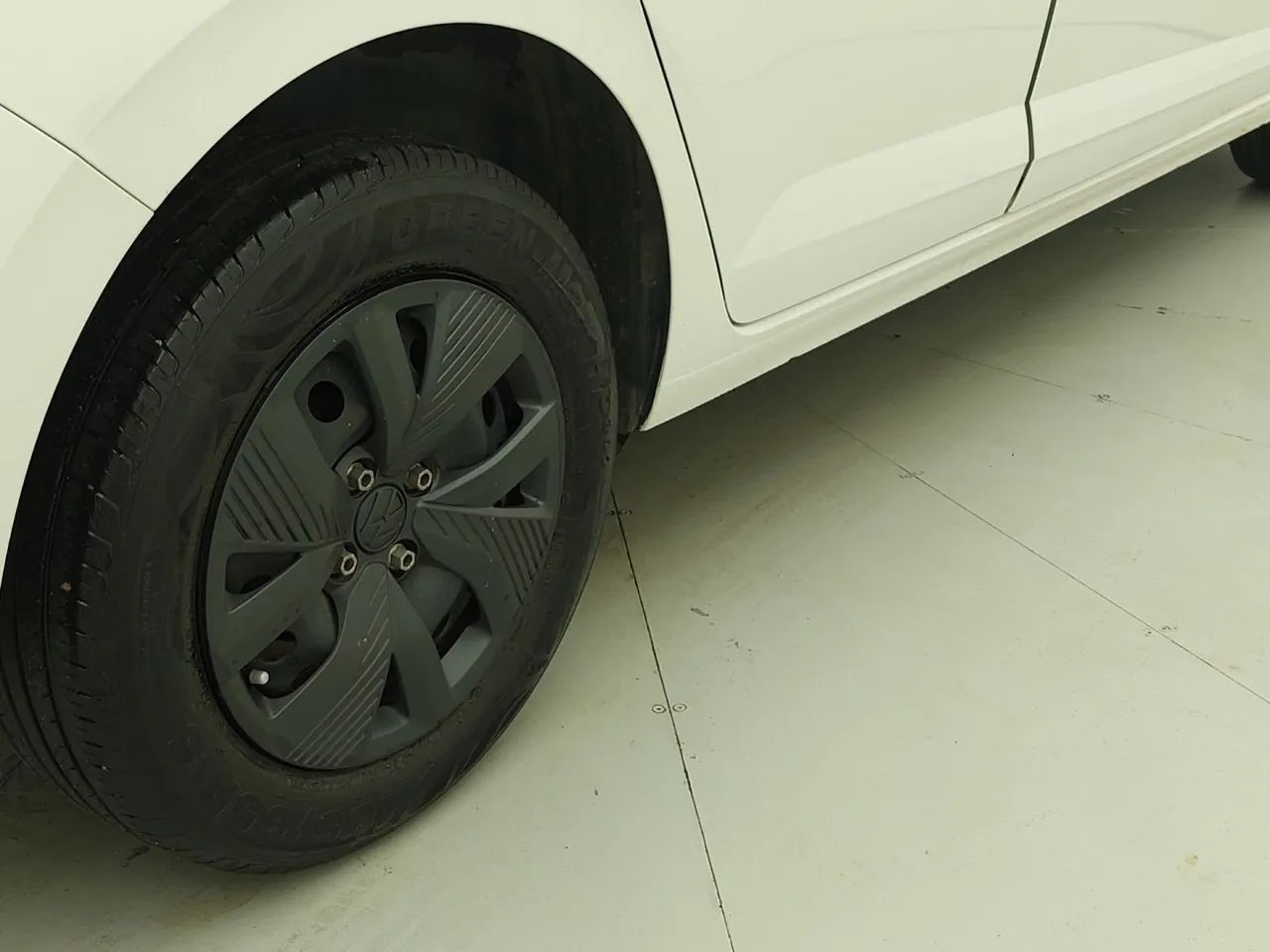 Volkswagen Polo Track 1.0 Flex 12V 5p, foto 14 de 18