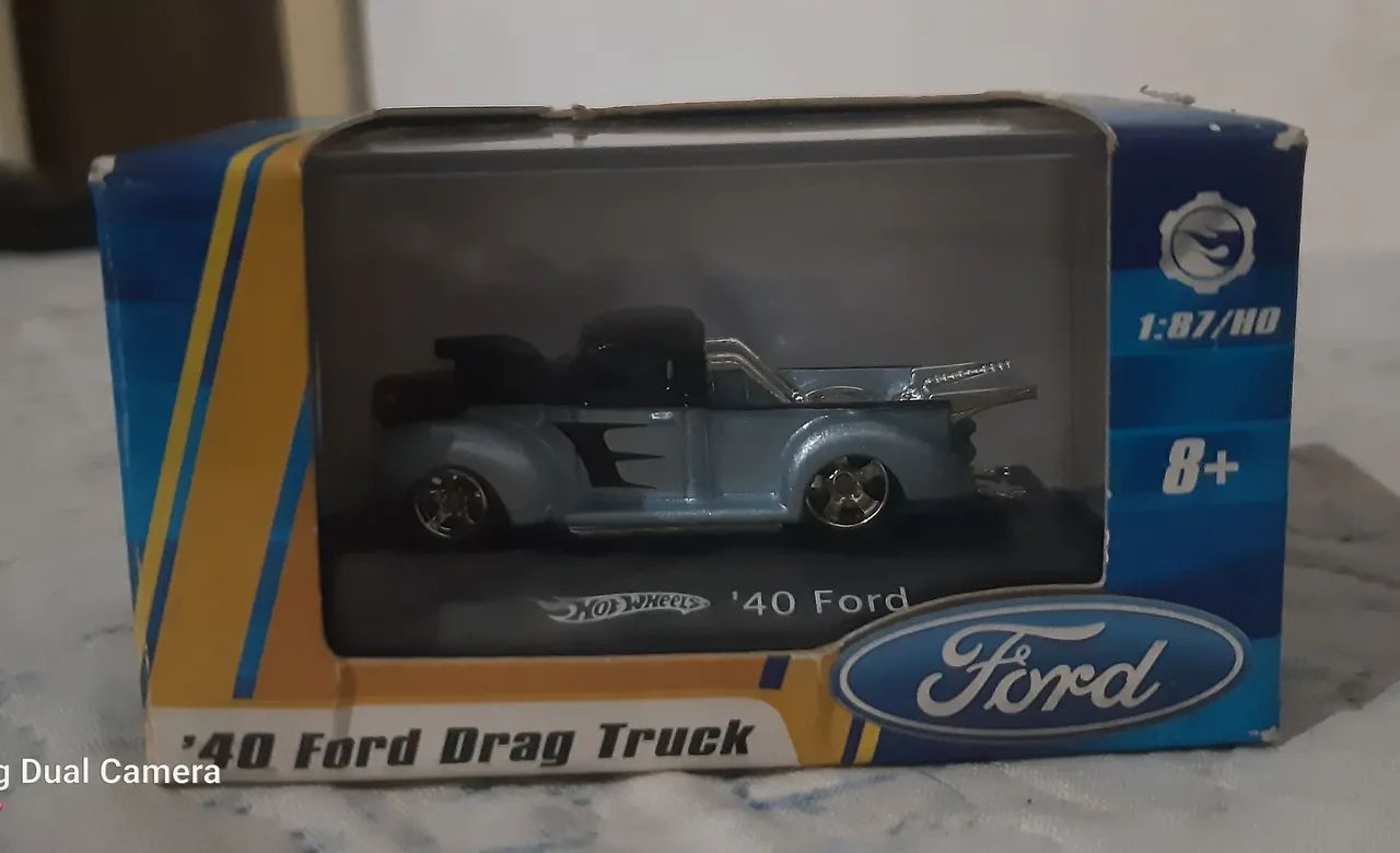 Hot wheels '40 ford pick up cinza