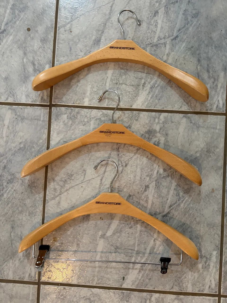 Cabides madeira lindo
