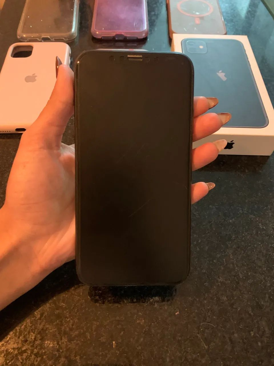 iPhone 11 Preto - Excelente estado + 8 capinhas 