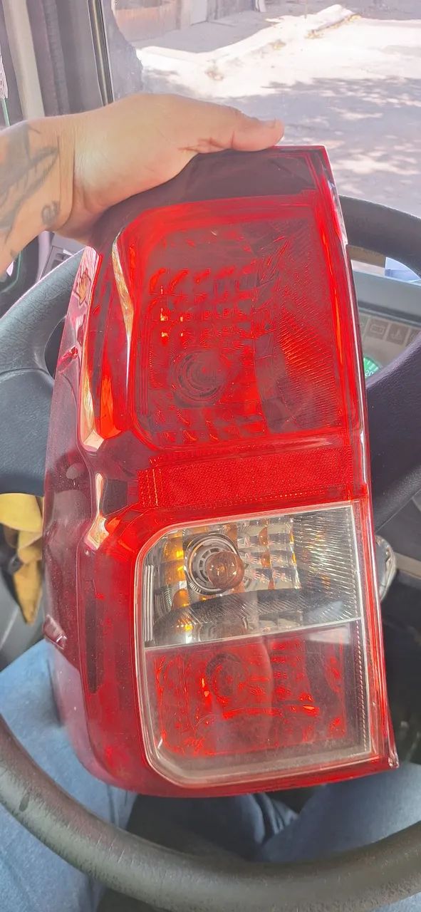 Lanterna da hilux  