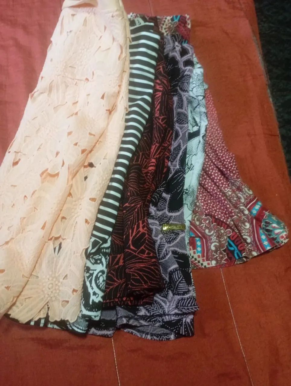 Vendo lote de saia nova tamanho g