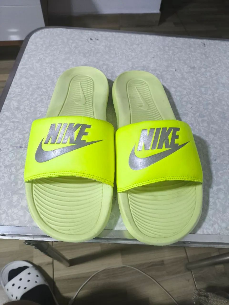 Chinelo semi novo - Foto 2