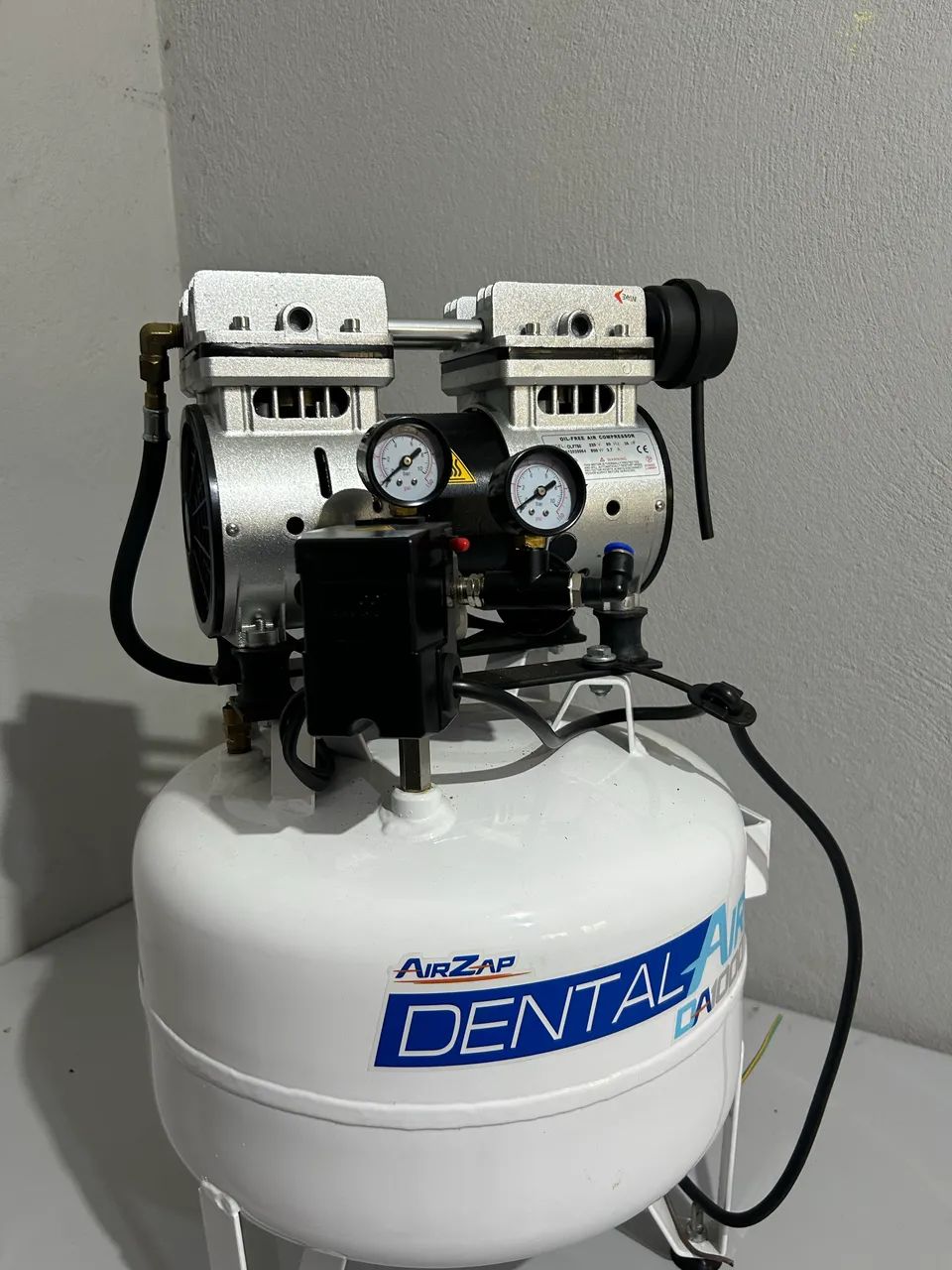 Vendo compressor odontológico 