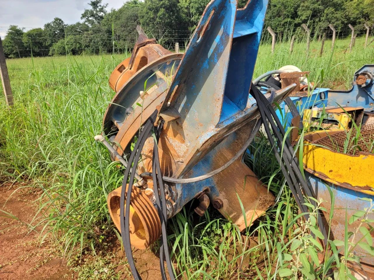 Britador sanvik H 2000 ( operacional ) - Foto 5