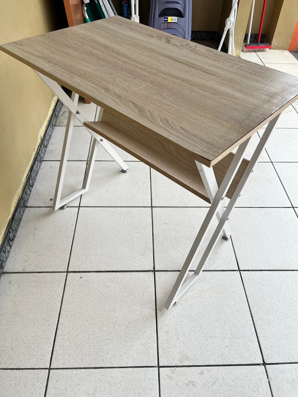 Escrivaninha/Mesa de estudo