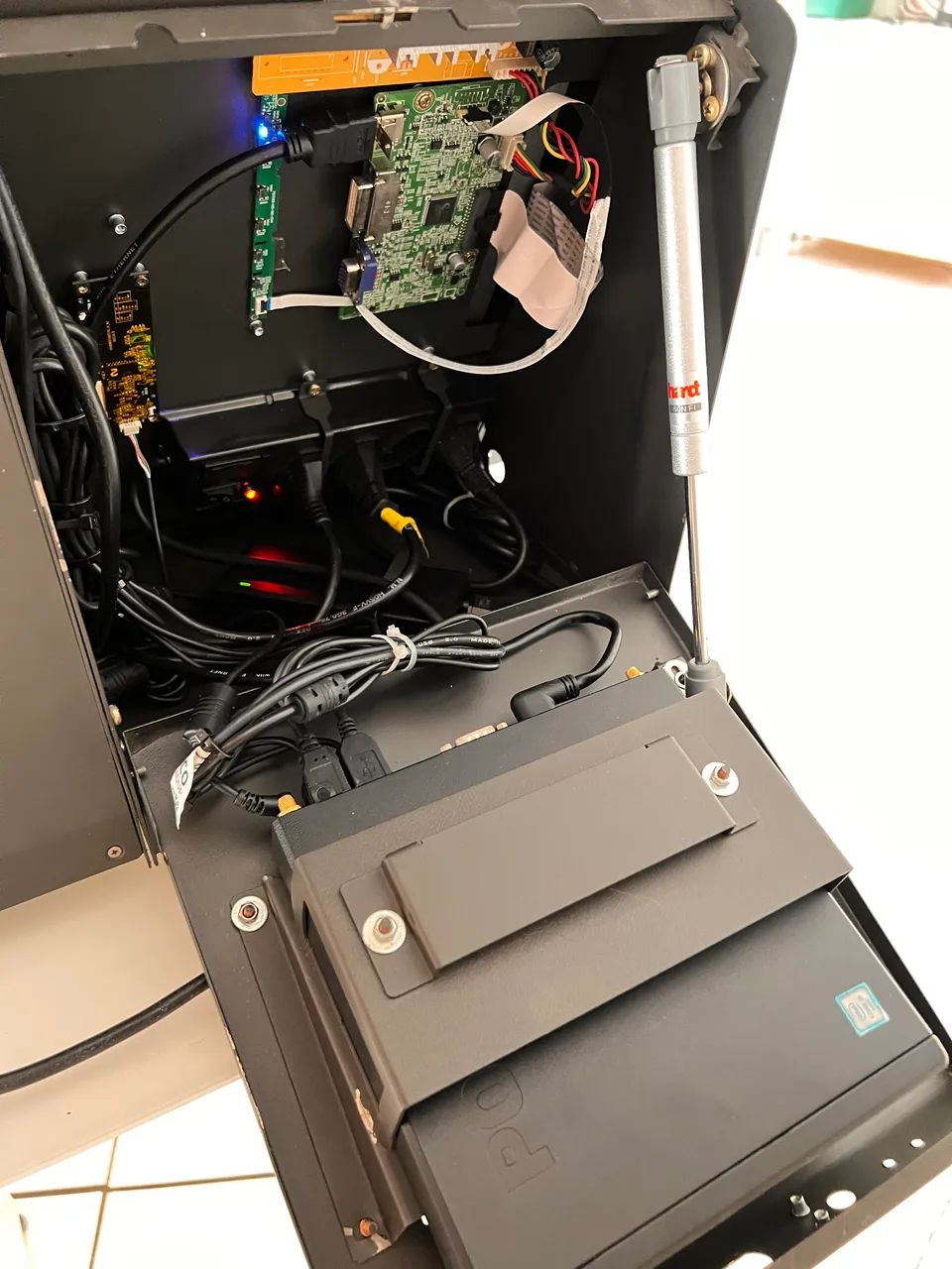 Totem de Autoatendimento 21,5 polegadas  - Foto 4