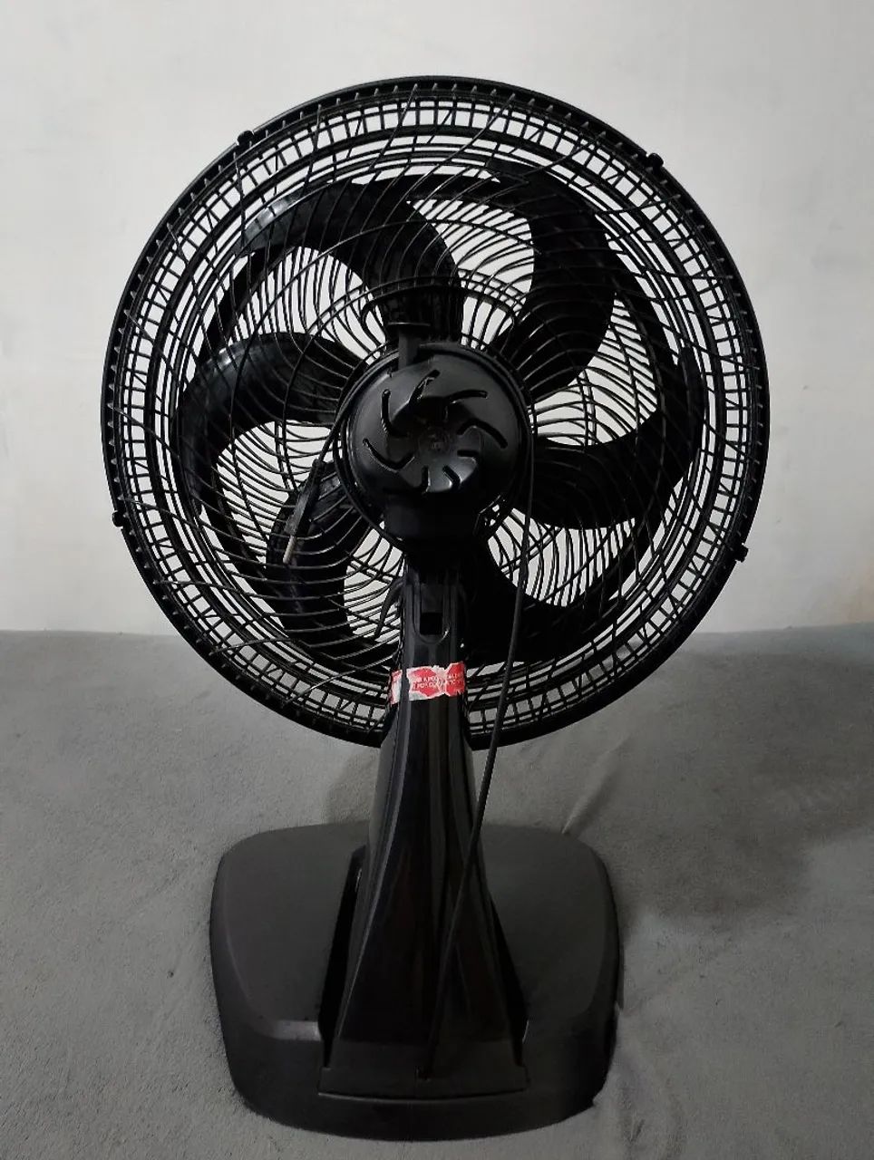 Vendo ventilador Arno semi novo