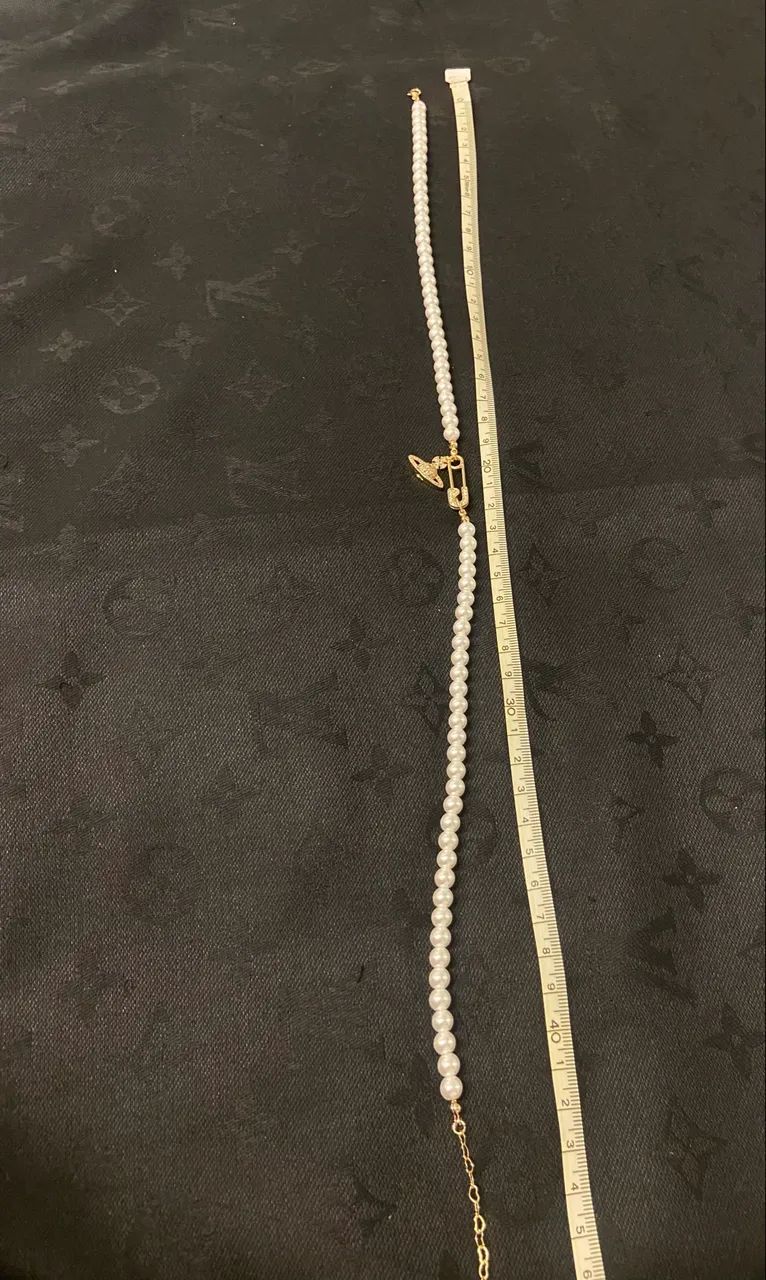 Colar de pérolas inspiração da vivienne westwood com detalhes dourados  - Foto 5