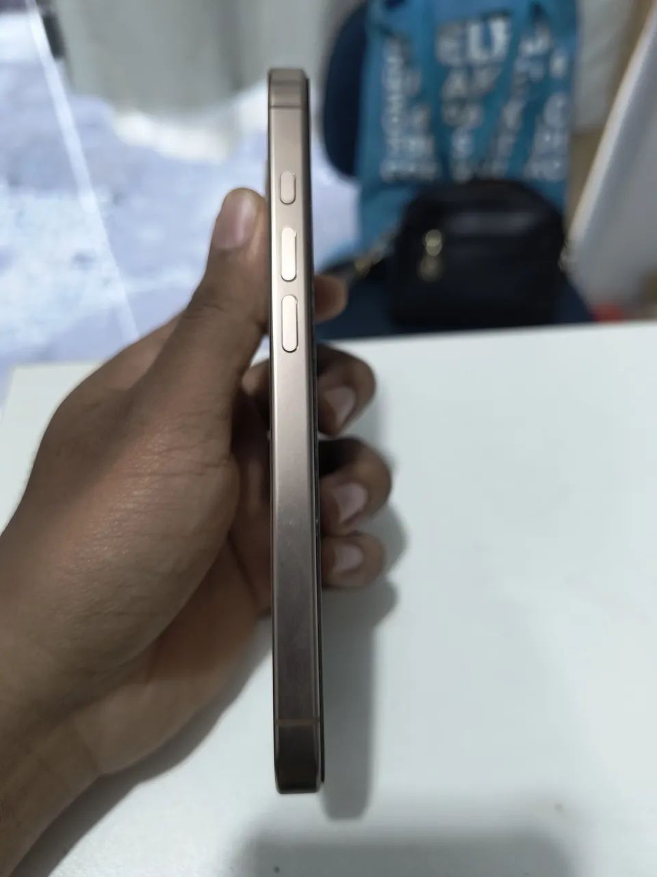 iPhone 16 pro - Foto 2