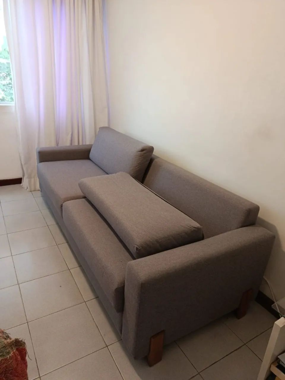 Sofá cinza 4 lugares - Foto 2