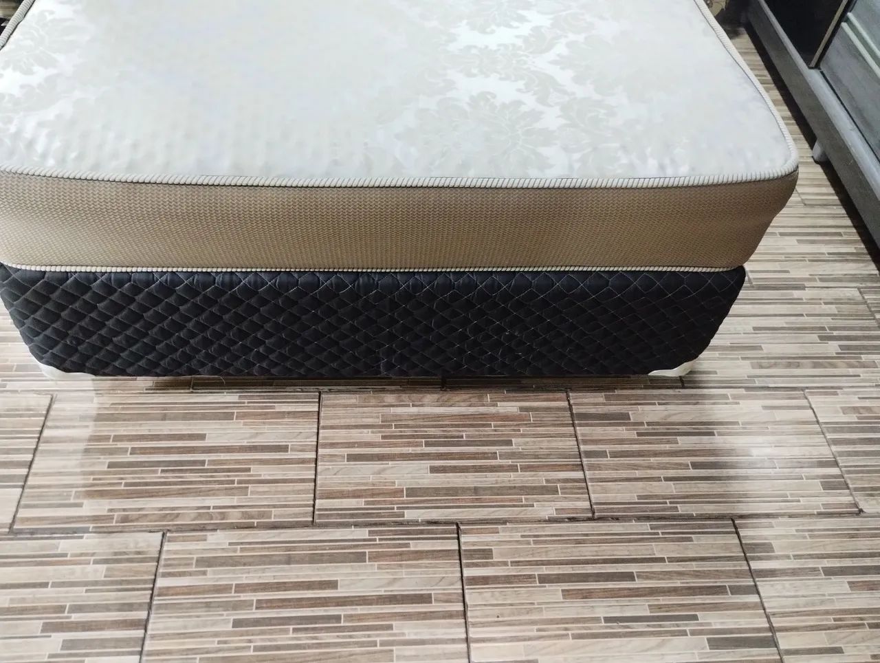 Venda de cama casal com sistema de massagem  - Foto 3