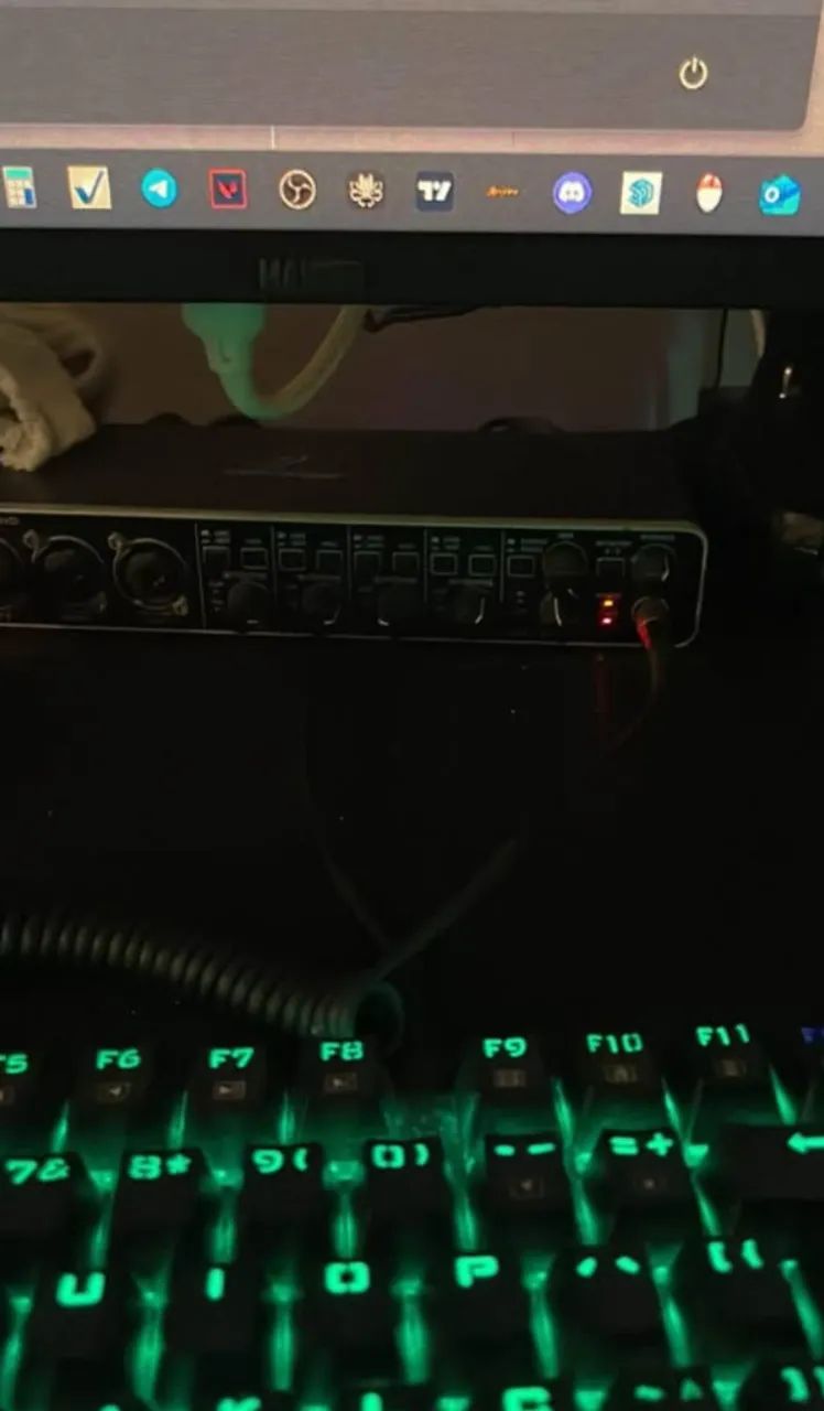 interface behringer umc 404hd 4 canais
