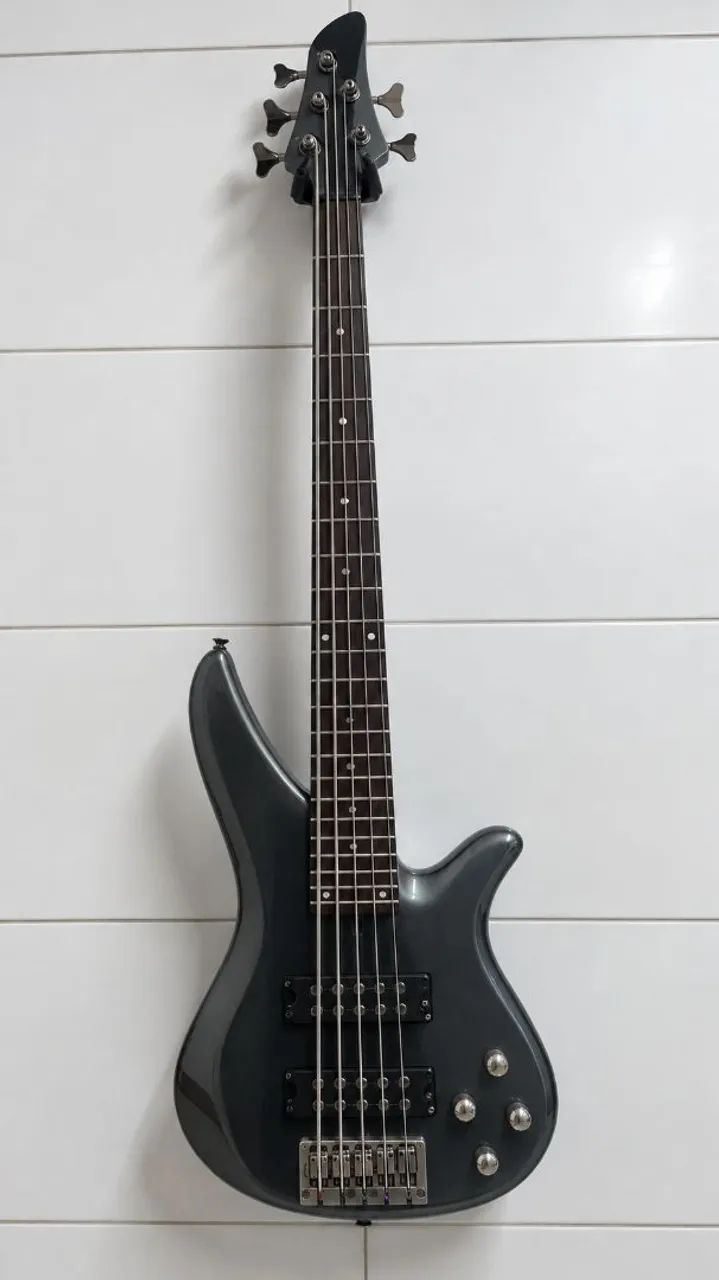 Baixo Yamaha 