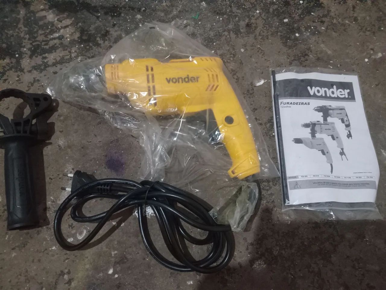 Vendo uma furadeira nunca foi asada