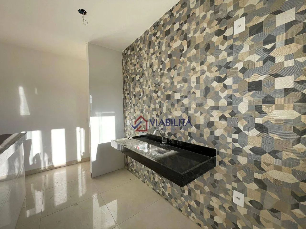Casa a venda com 03 quartos e 02 vagas de garagem - Foto 3