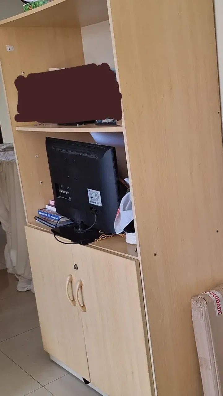 Estante com prateleira aberta e portas - Foto 2