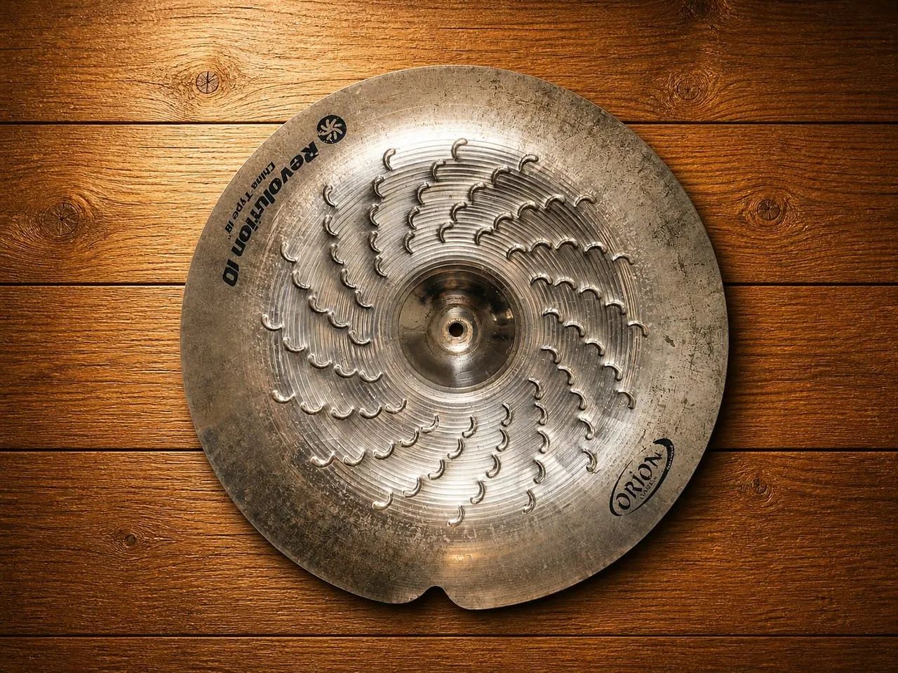 和楽器 H.R.I Prato China Orion Revolution 10 18 polegadas - Instrumentos