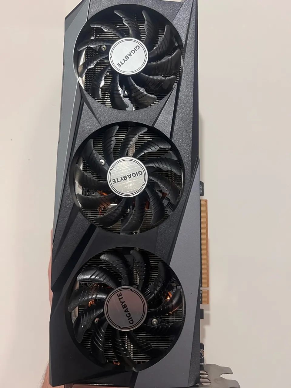 Rx7600 gaming oc gigabyte  - Foto 3