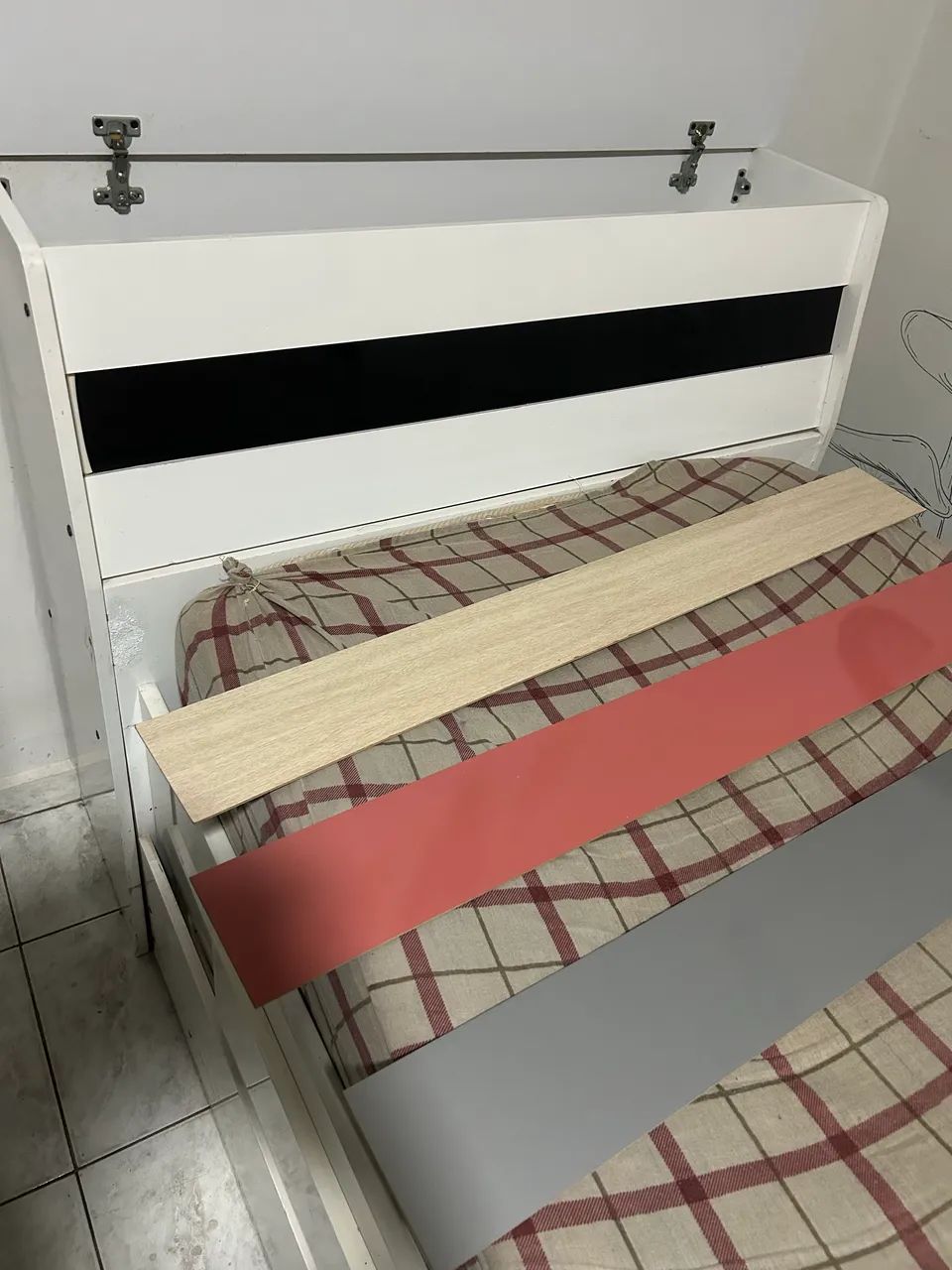 Cama bicama com baú e dois colchões  - Foto 3