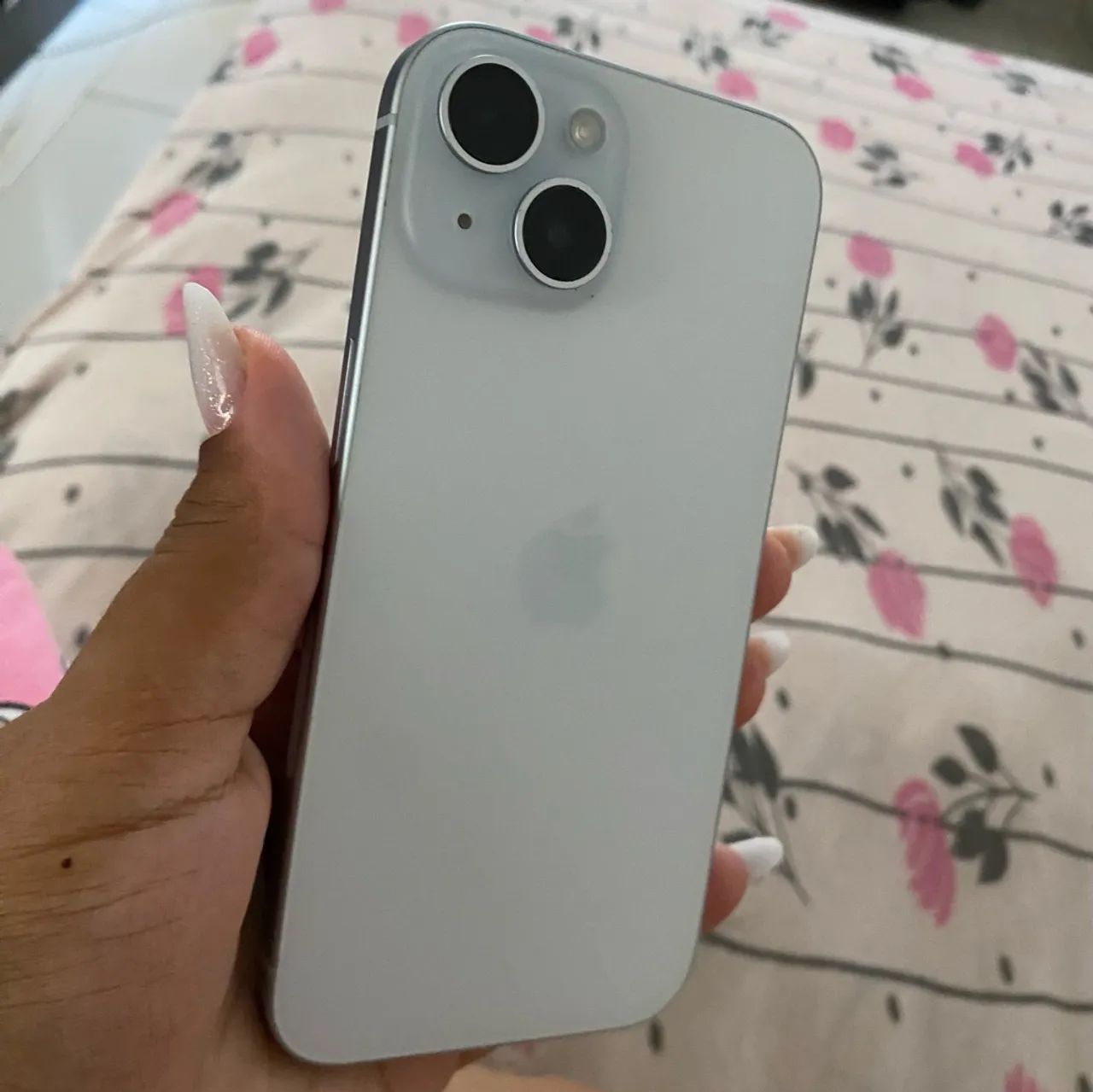 iPhone 15 semi novo (aceito cartão) 