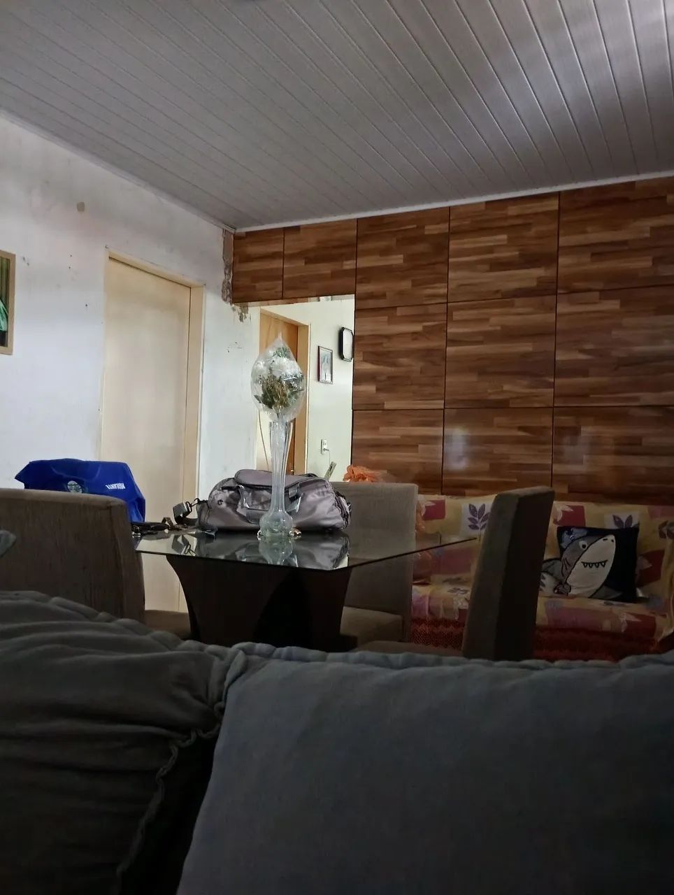 Vende -se uma casa 