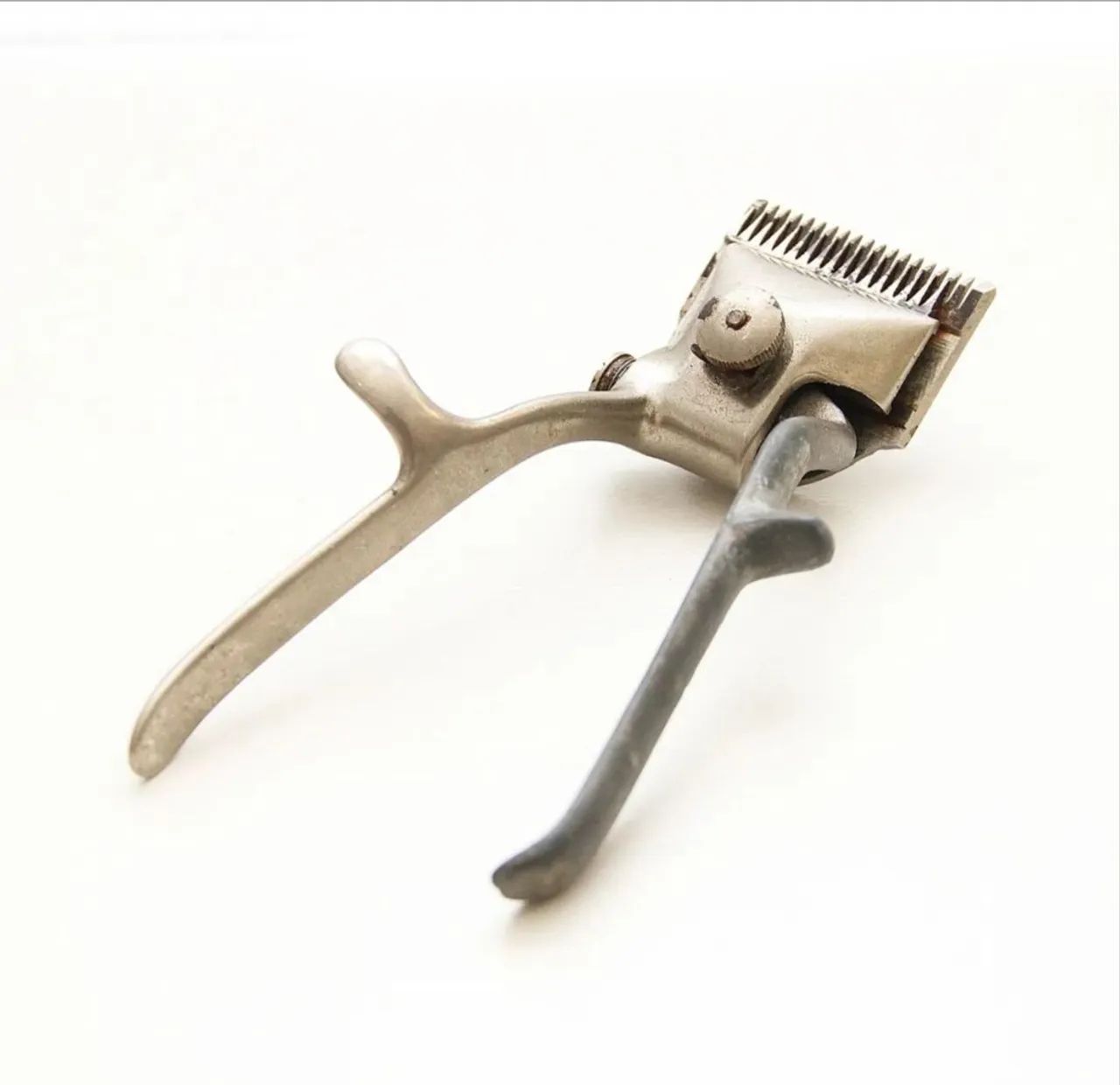 Vintage Haircut Machine - NOT SHARPENED, FOR COLLECTORS