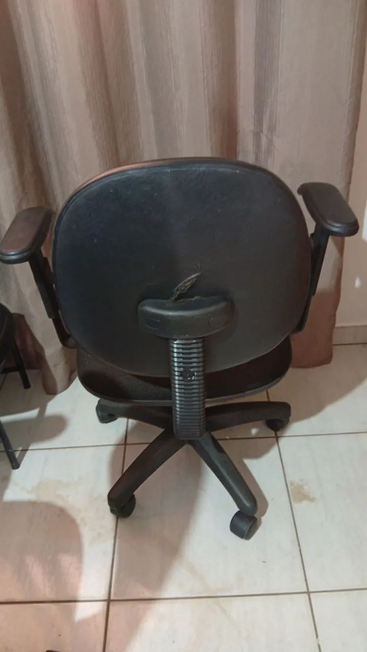 Cadeiras giratórias  - Foto 4