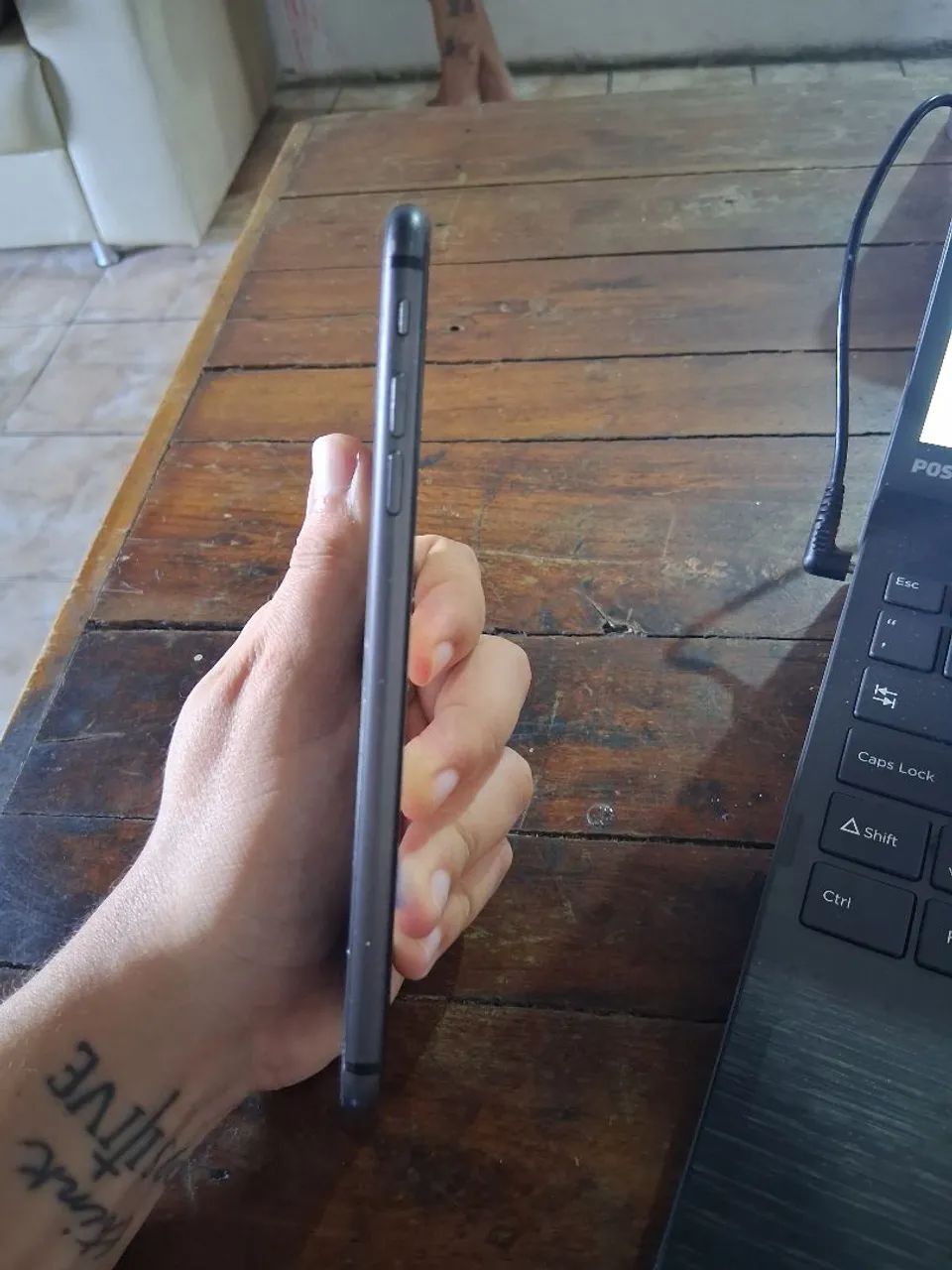 Iphone  8 plus 64gb - Foto 2