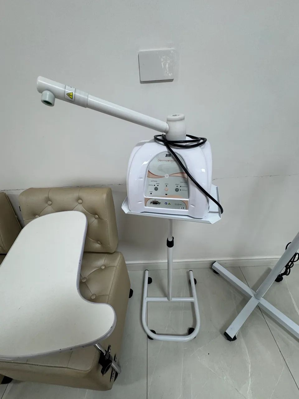 Máquina de ozônio + lupa com luz  - Foto 2