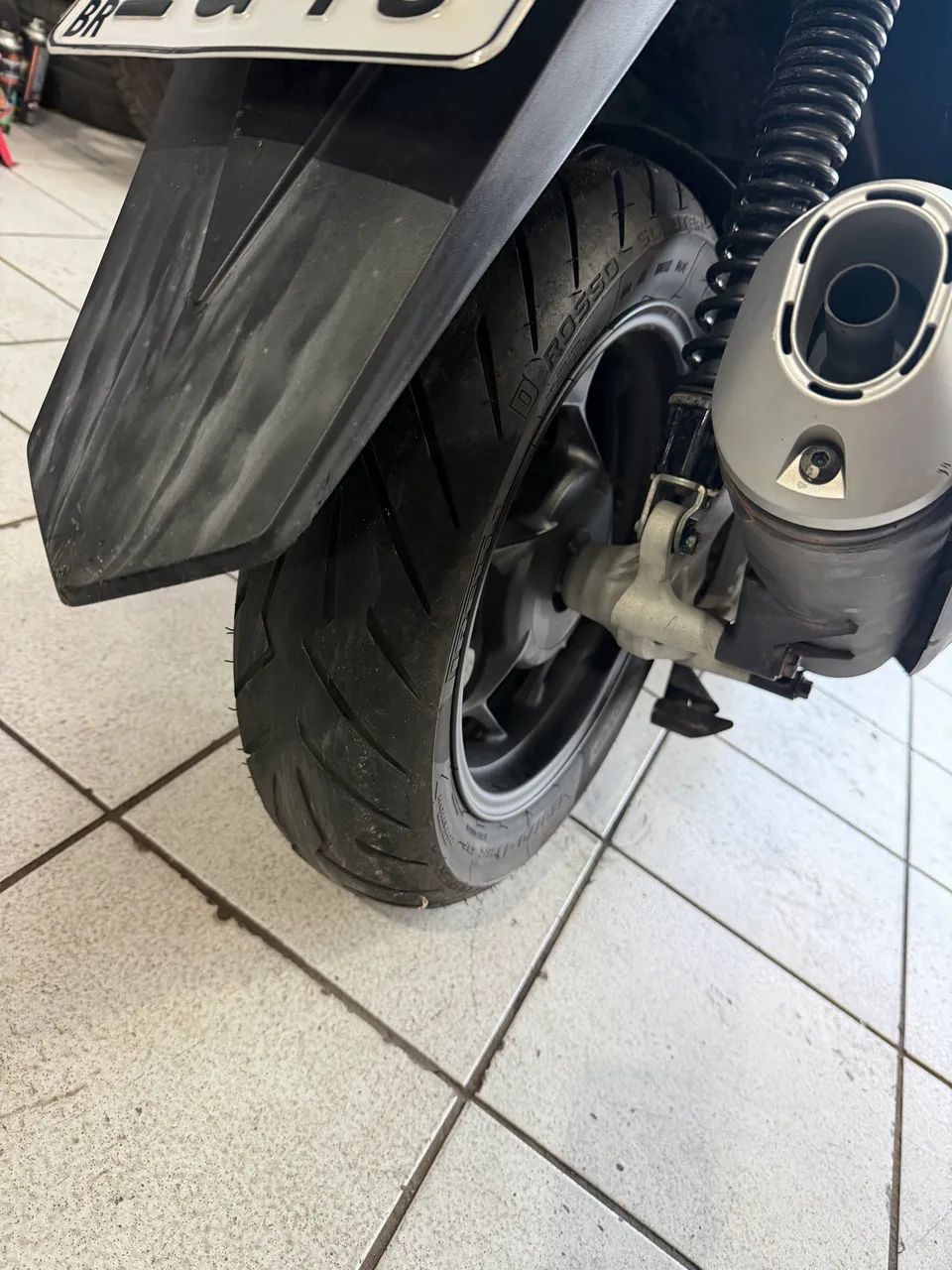 Pcx com 7 mil km  - Foto 3