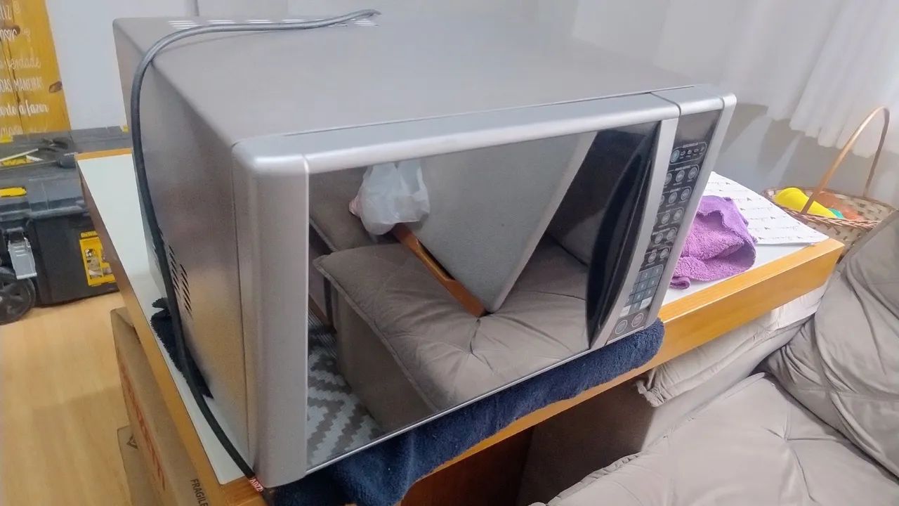 Microondas Eletrolux 31 litros  - Foto 3