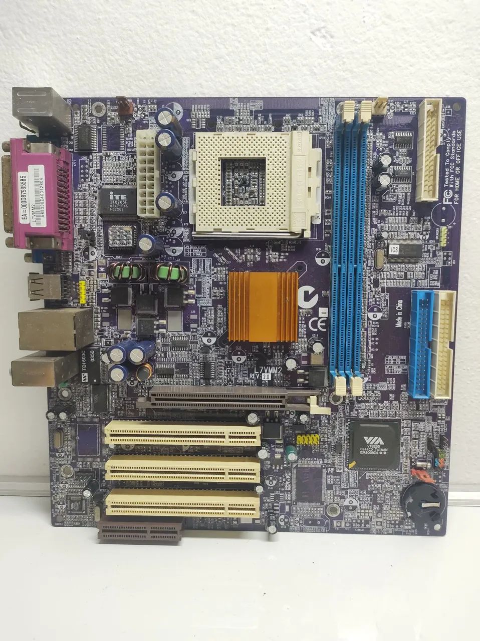 Placa-mãe ECS L7VMM2 REV 2.0 Funcionando Perfeito + CPU-Z Retro Gaming
