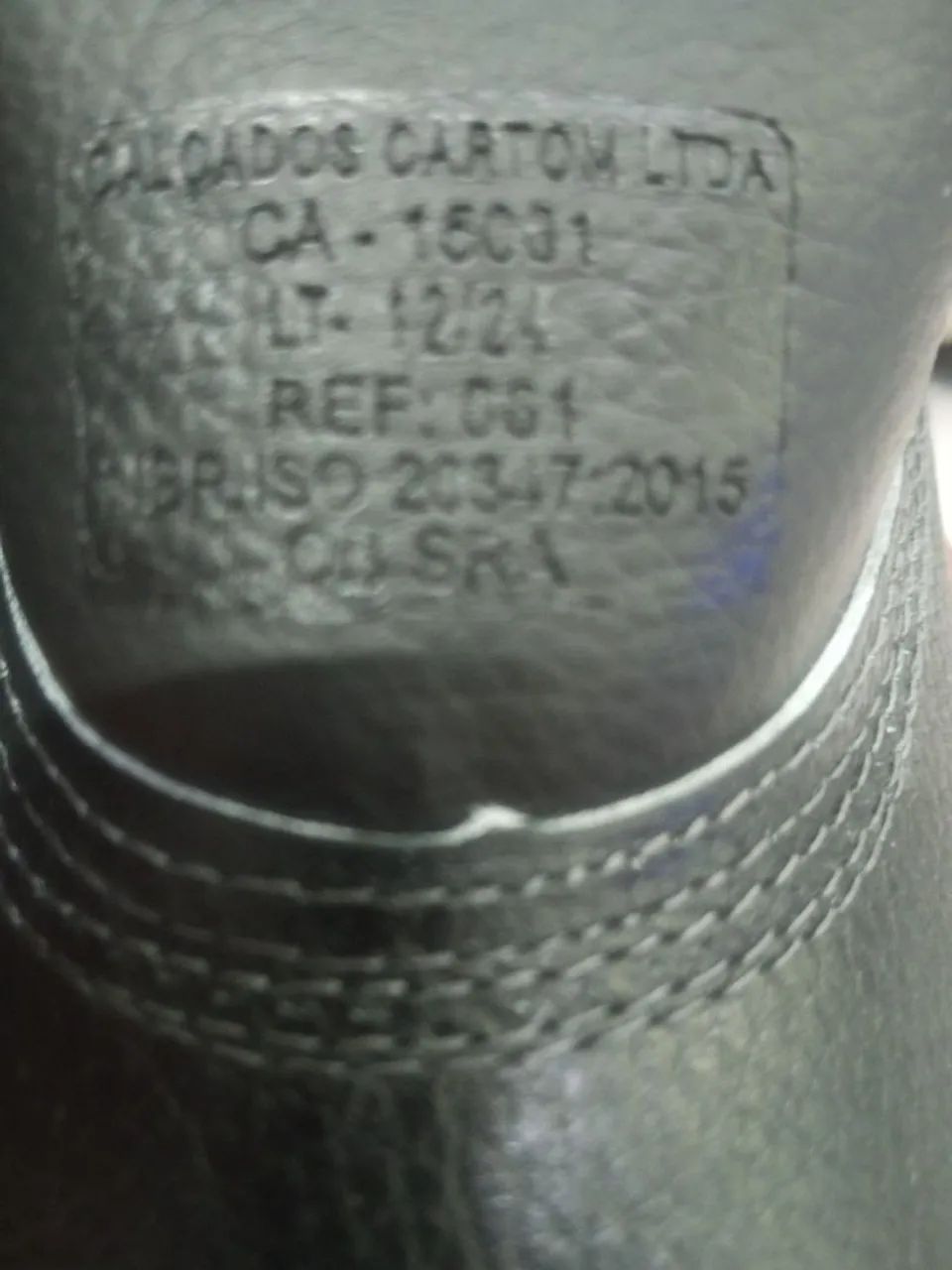Bota de segurança NOVA n°41 com CA - Foto 2