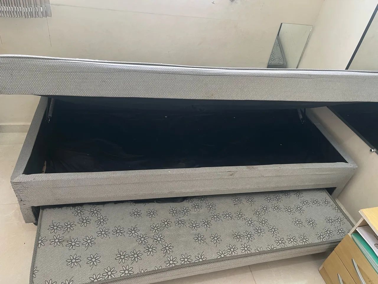 Cama baú solteiro com auxiliar 