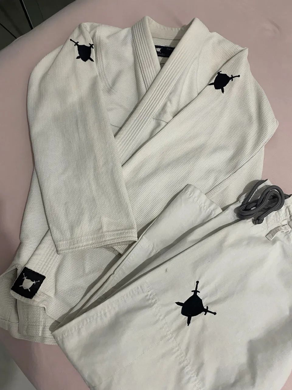 KIMONO JIU JITSU BRANCO - Foto 4