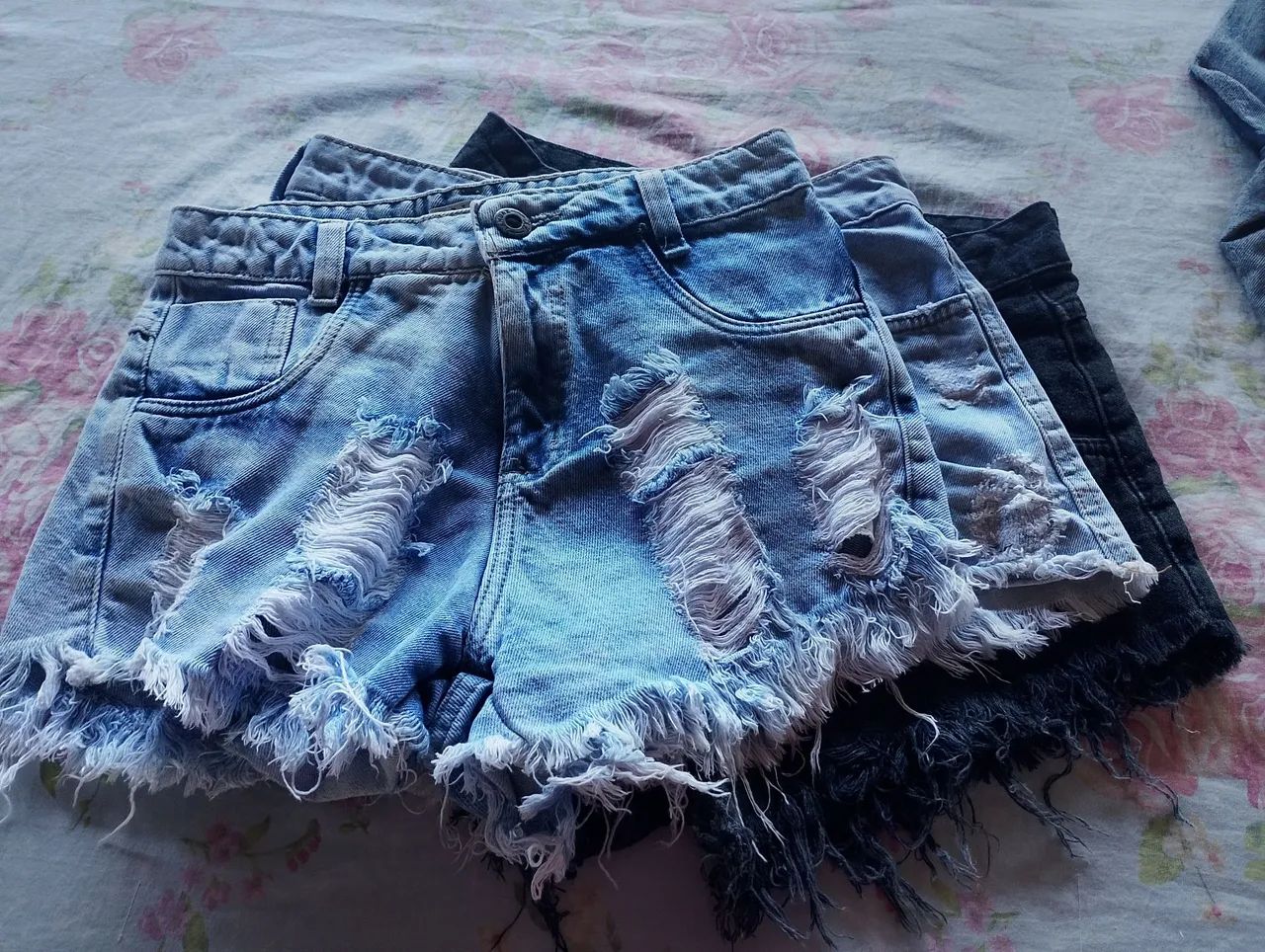 3 Shorts tamanho 36