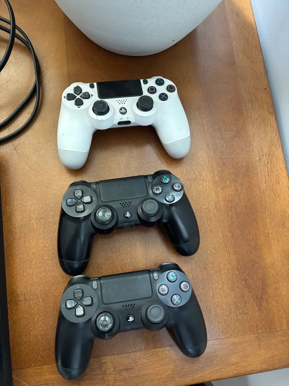 Ps4 slim, 3 controles e 4 jogos - Foto 2