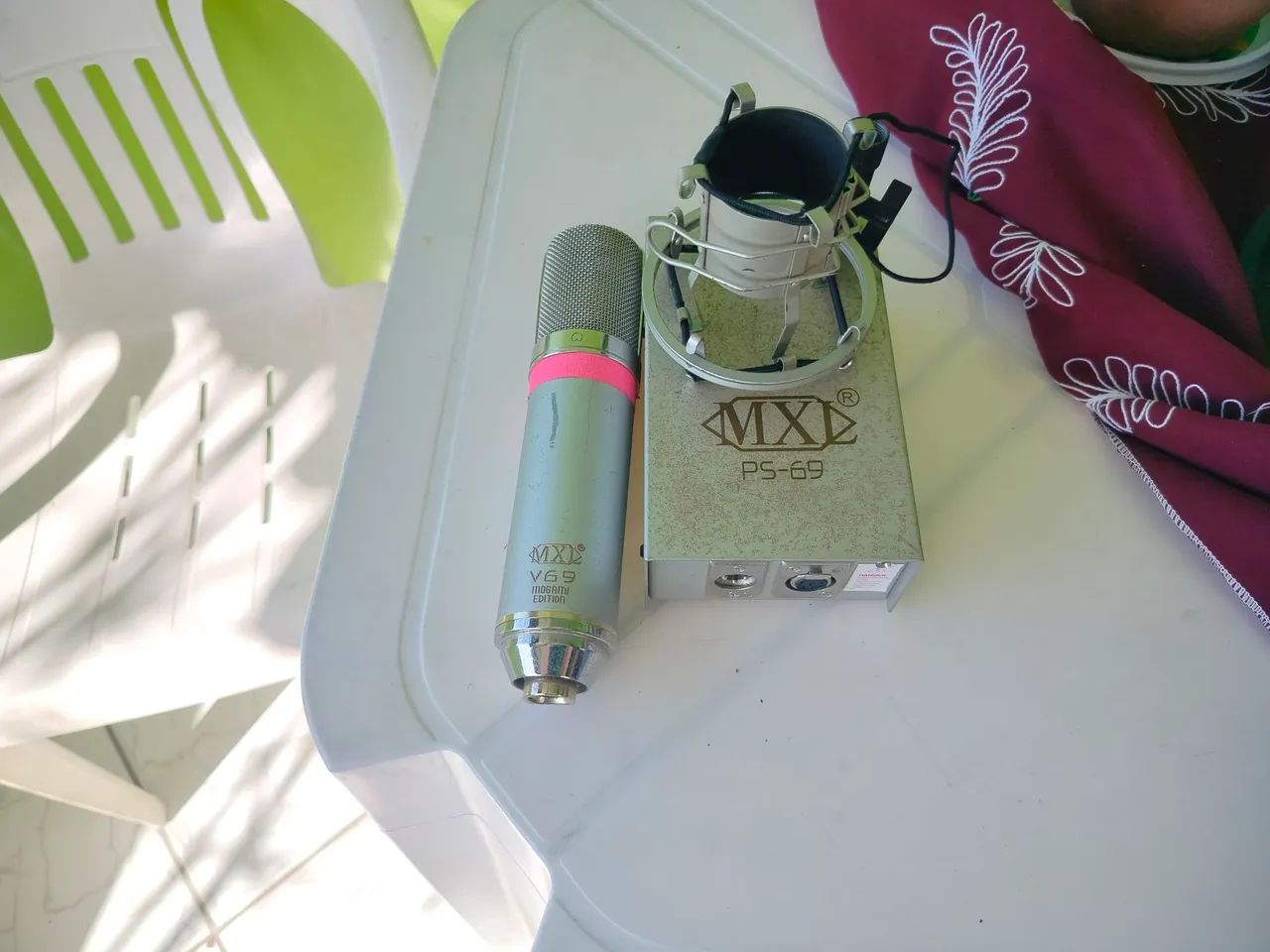 Microfone Condensador Valvulado MXL V69