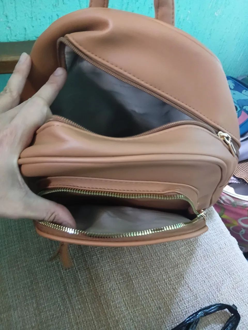 Mochila de couro sintético  - Foto 2