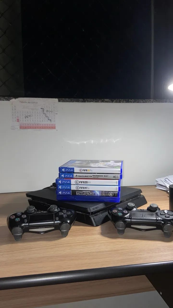 PS4 SLIM 1TB + 6 JOGOS + 2 CONTROLES