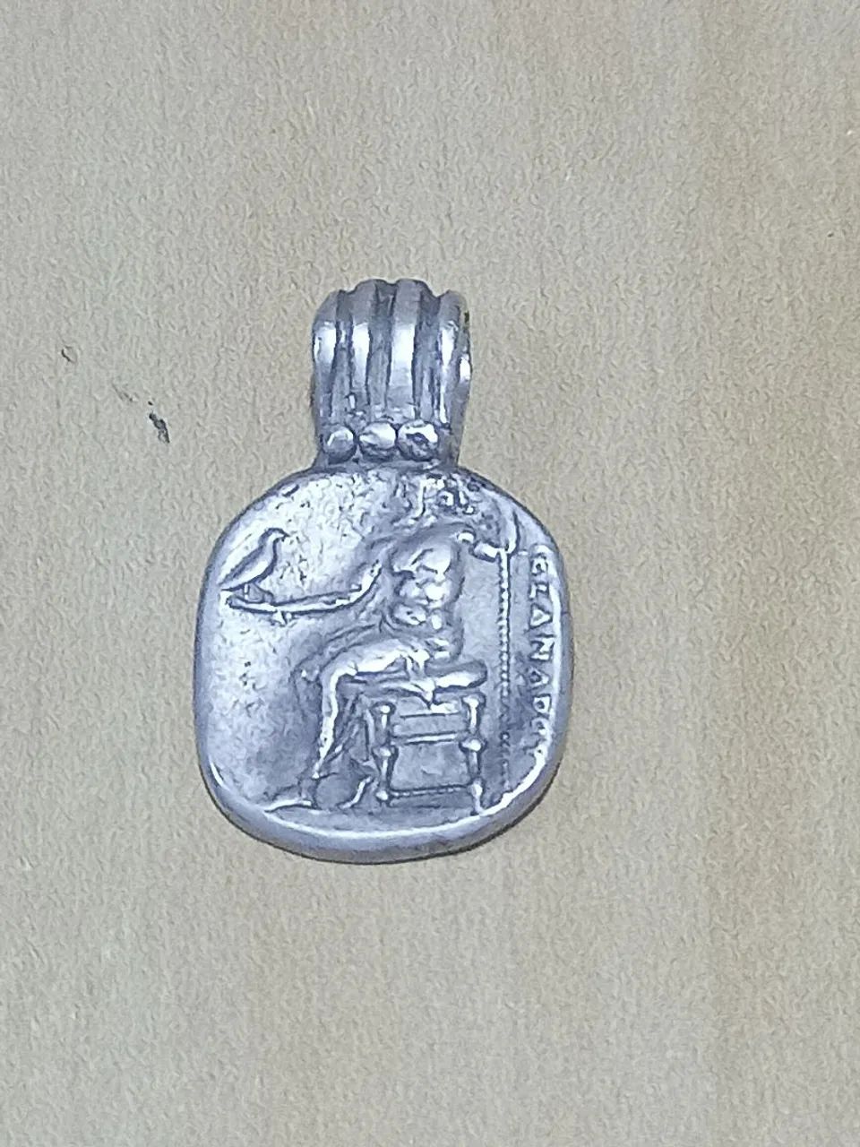 Pingente de Zeus ? Prata 925 | Versátil e com Poder