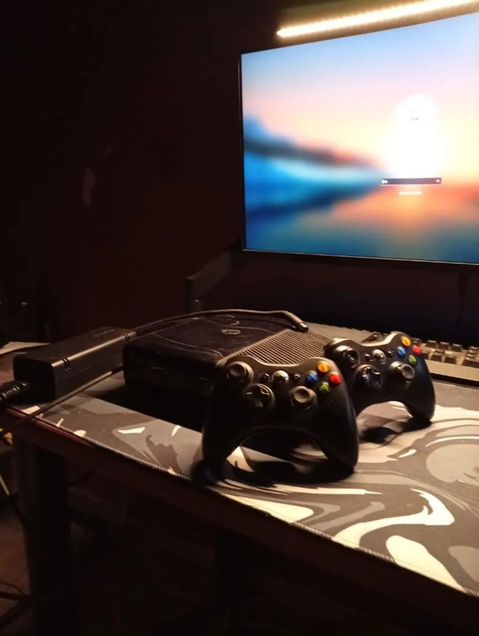 XBOX 360 E 