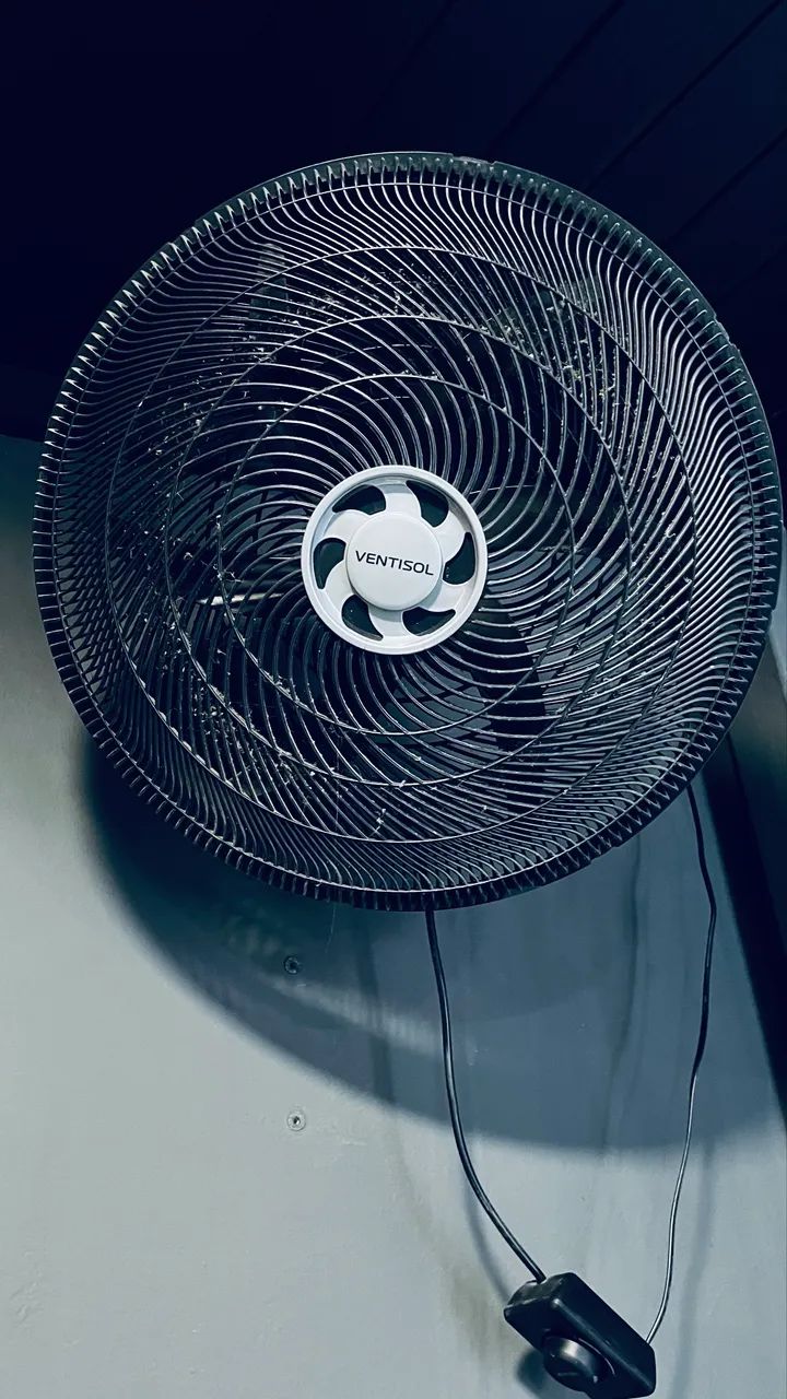 Ventilador parede 60 cm. 180 reais. - Foto 3